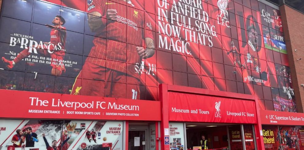 Campamento de Ingles y Futbol – Steven Gerrard Academy – Liverpool Reino Unido Anfield