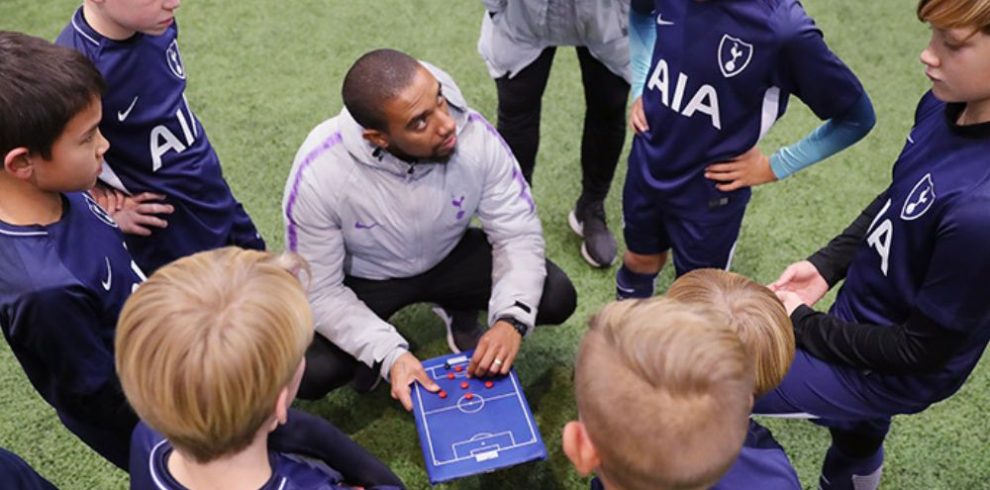 Campamento de ingles y futbol Tottenham Hotspur – Inmersion Alto Rendimiento – Egham Londres 1
